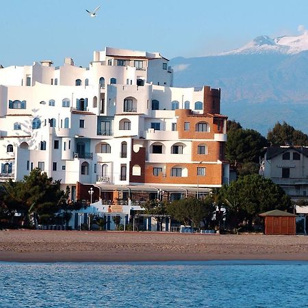 Sporting Baia Hotel Giardini Naxos Bagian luar foto